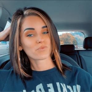 Meet your Posher, Brittney